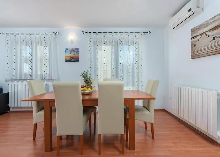 Villa Leonie With Private Pool Nova Vas (Porec)