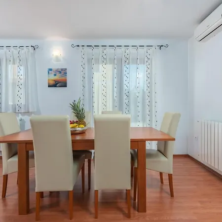 Villa Leonie With Private Pool Nova Vas (Porec)